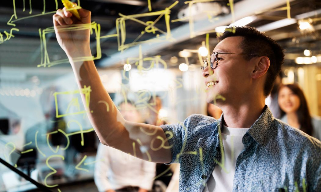 Tech Change Management: Ensuring Successful Adoption Across the Organization